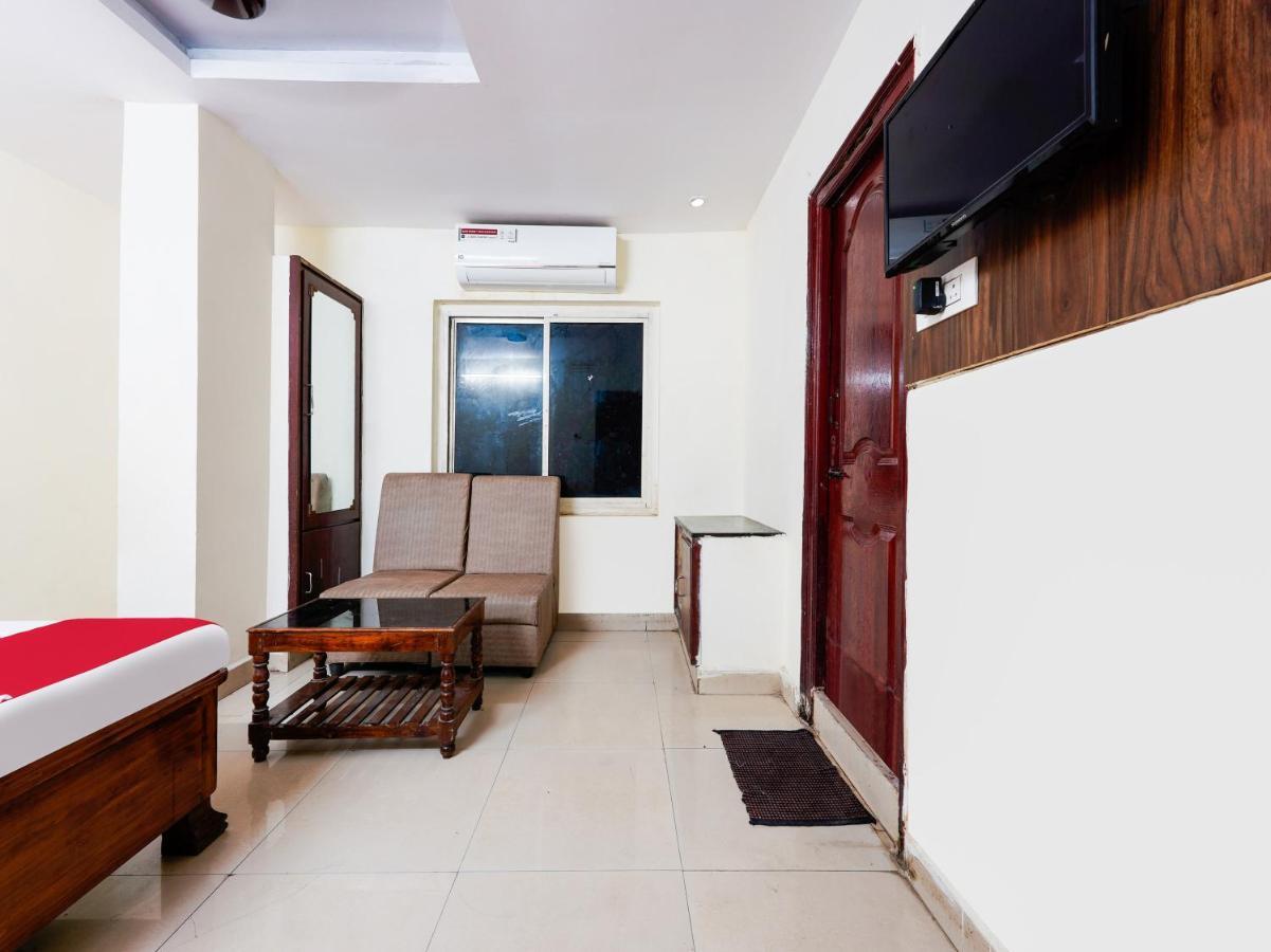 Spot On Hotel Supriya Vijayawāda Exterior photo